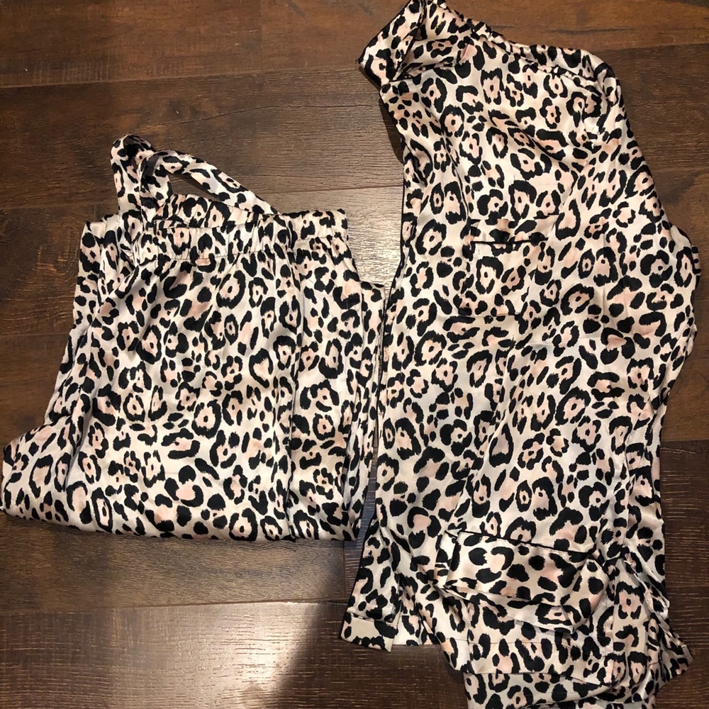 Like new VS silk pj